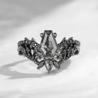 Gothic Style Coffin Salt And Pepper Diamond Vine And Thorns Engagement Ring 2pcs