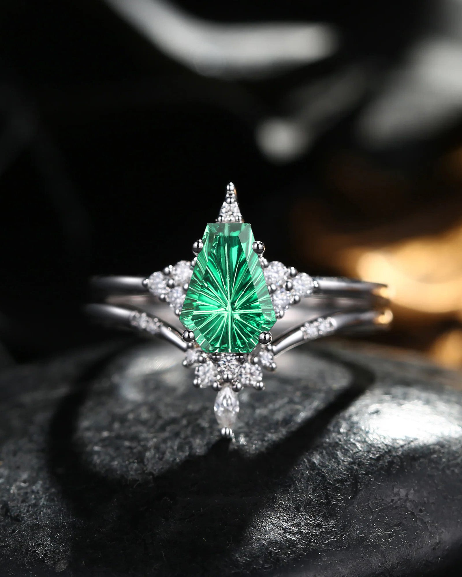Unique Firework Cut Coffin Lab Emerald Engagement Ring Set 2pcs - Coffin Kite
