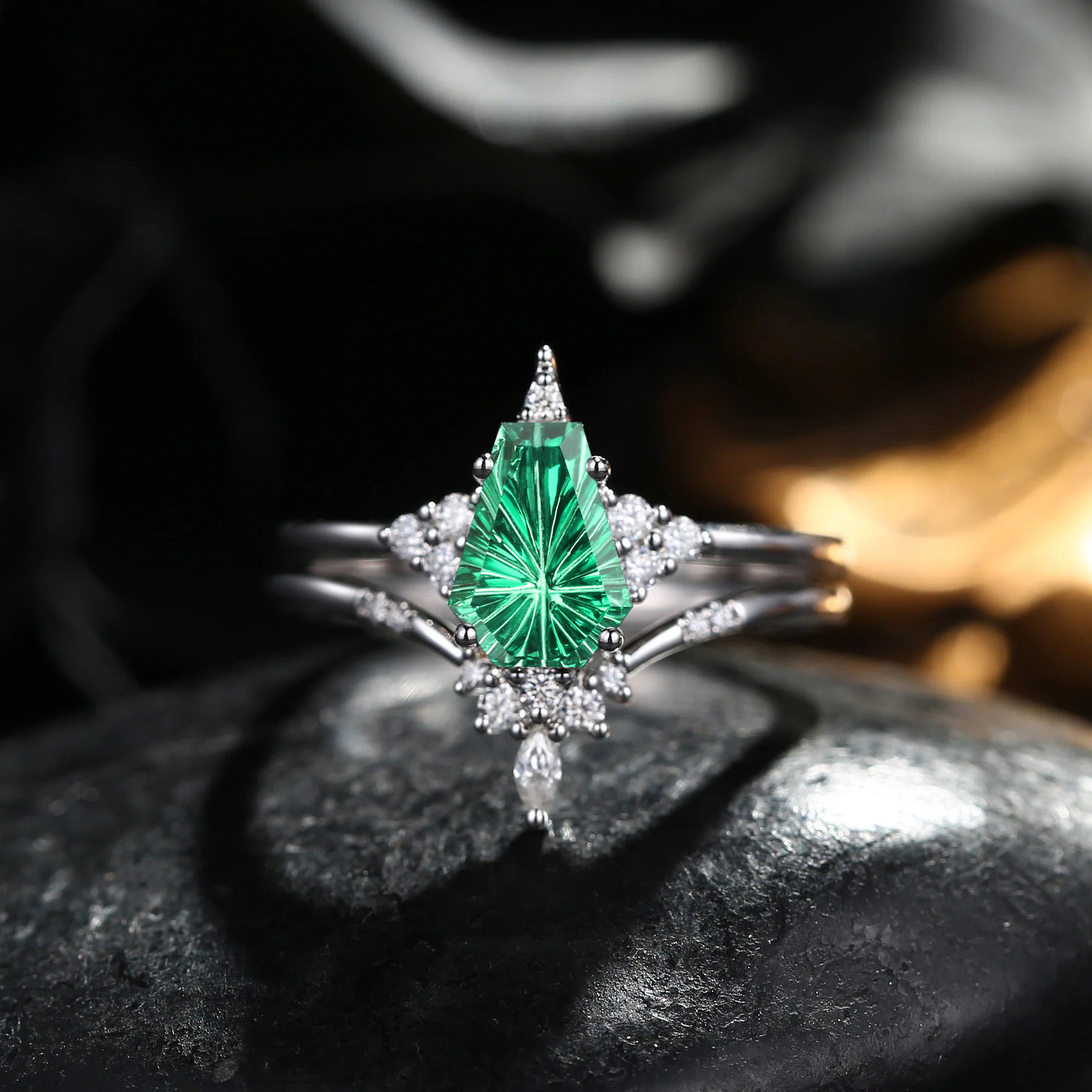 Unique Firework Cut Coffin Lab Emerald Engagement Ring Set 2pcs - Coffin Kite