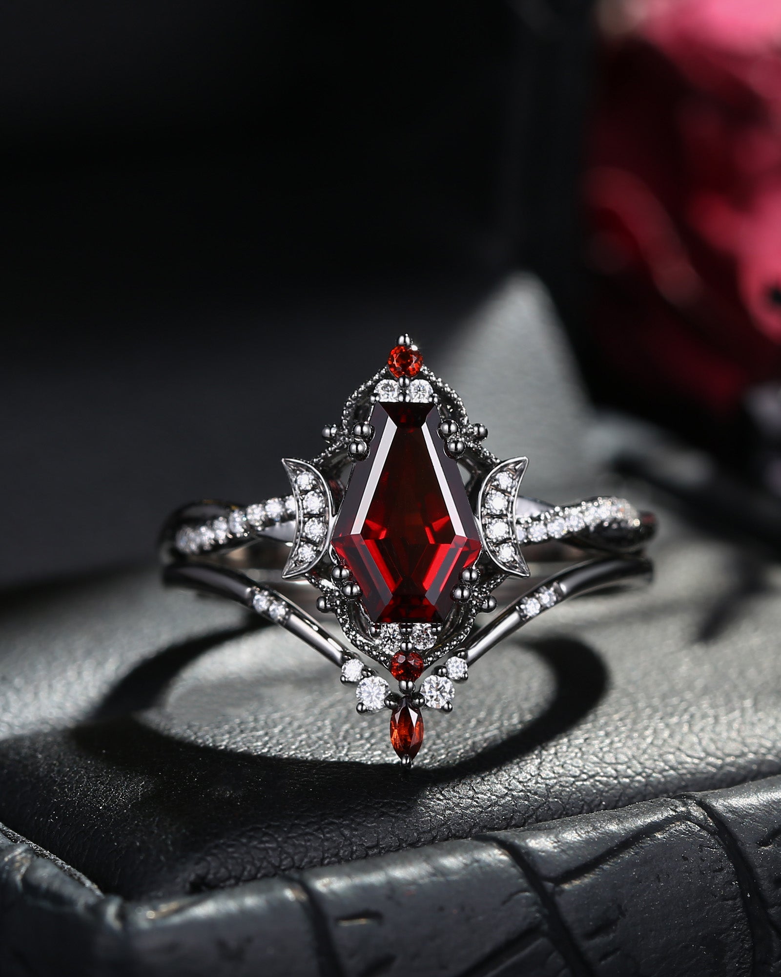 Crescent Moon | Infinity Coffin Garnet Twisted Black Gold Engagement Ring Set 2pcs - Alexandria
