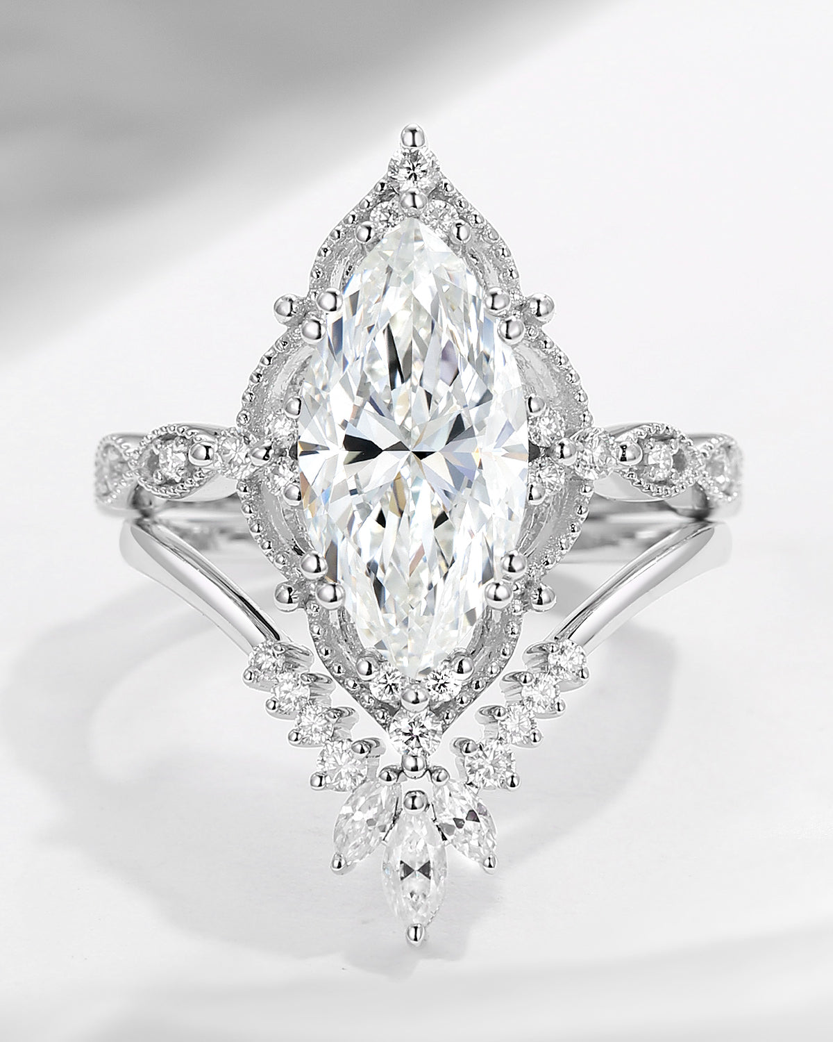 18K Vintage Style Marquise Moissanite Engagement Ring Set