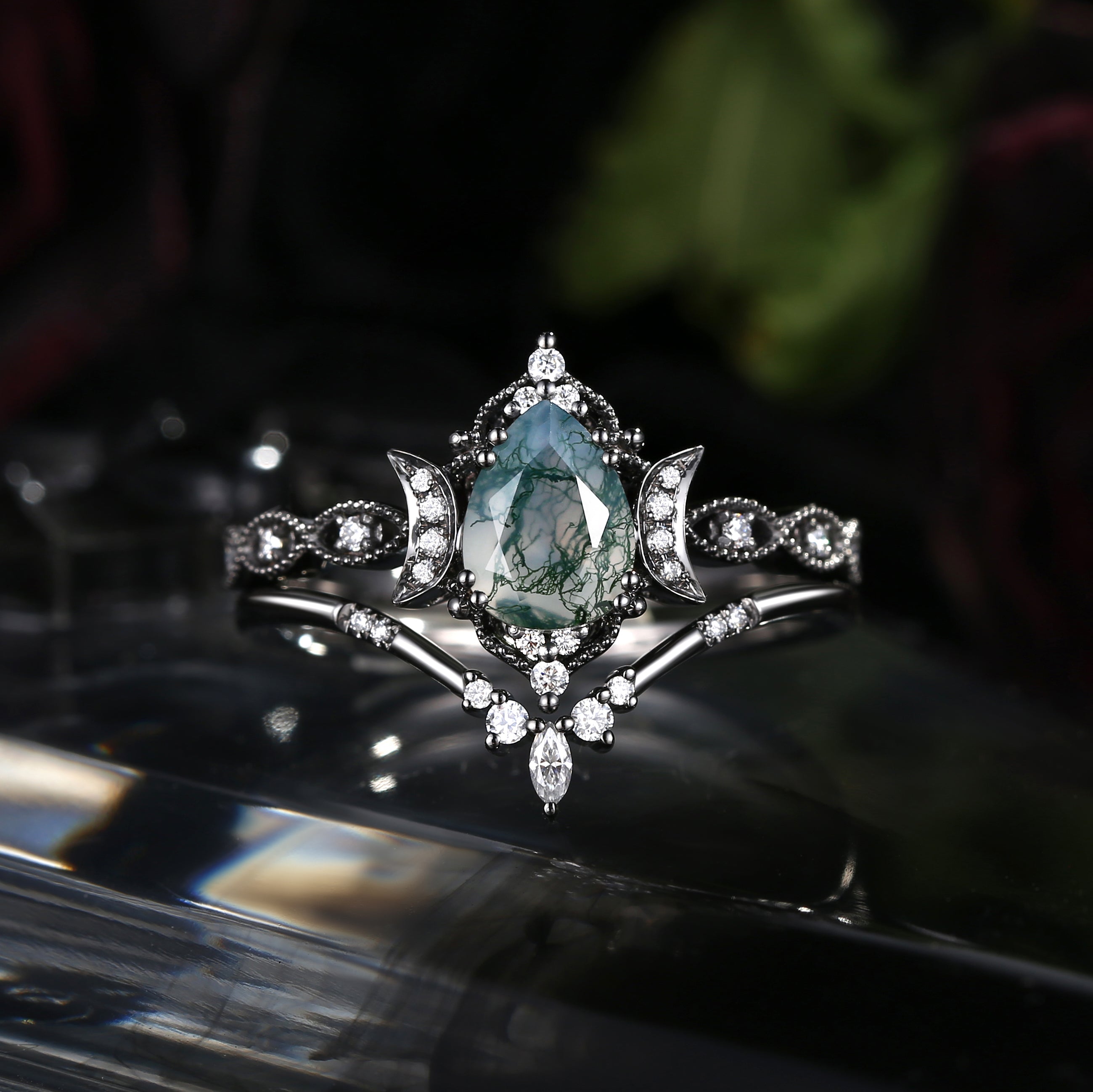 Crescent Moon | Unique Pear Shape Moss Agate Black Gold Engagement Ring Set 2pcs - Luna