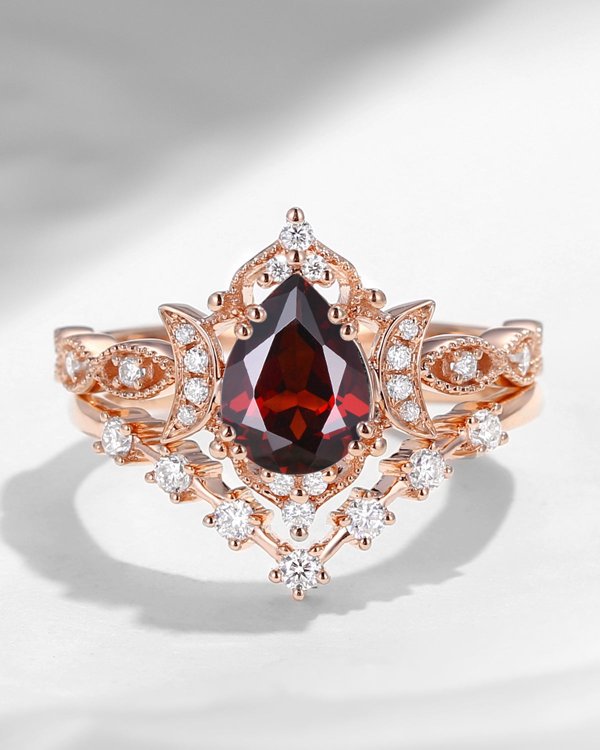 Crescent Moon | Pear Cut Garnet Galaxy Engagement Ring Set 2PCS