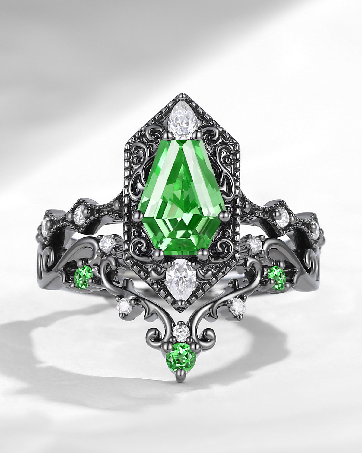 Retro Filigree Coffin Lab Tsavorite Vampire Gothic Black Gold Engagement Ring Set 2pcs