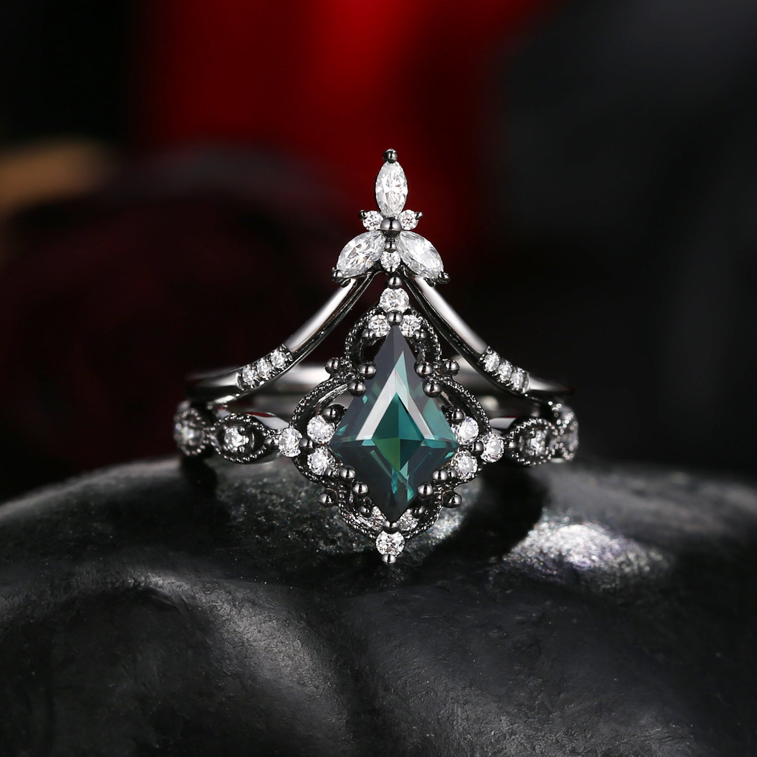 Kite Cut Natural Teal Sapphire Vintage Inspired Engagement Ring Set 2pcs