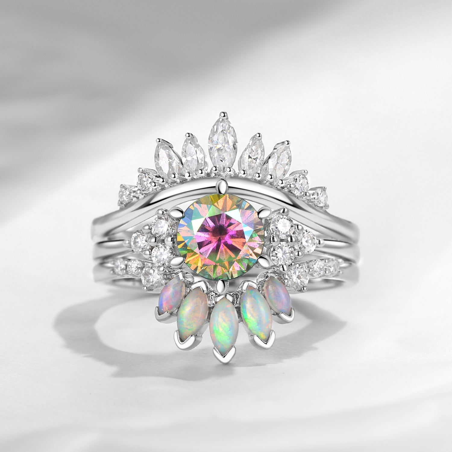 Bette‘s Eyes | Mystic Moissanite Engagement Ring Set 3pcs