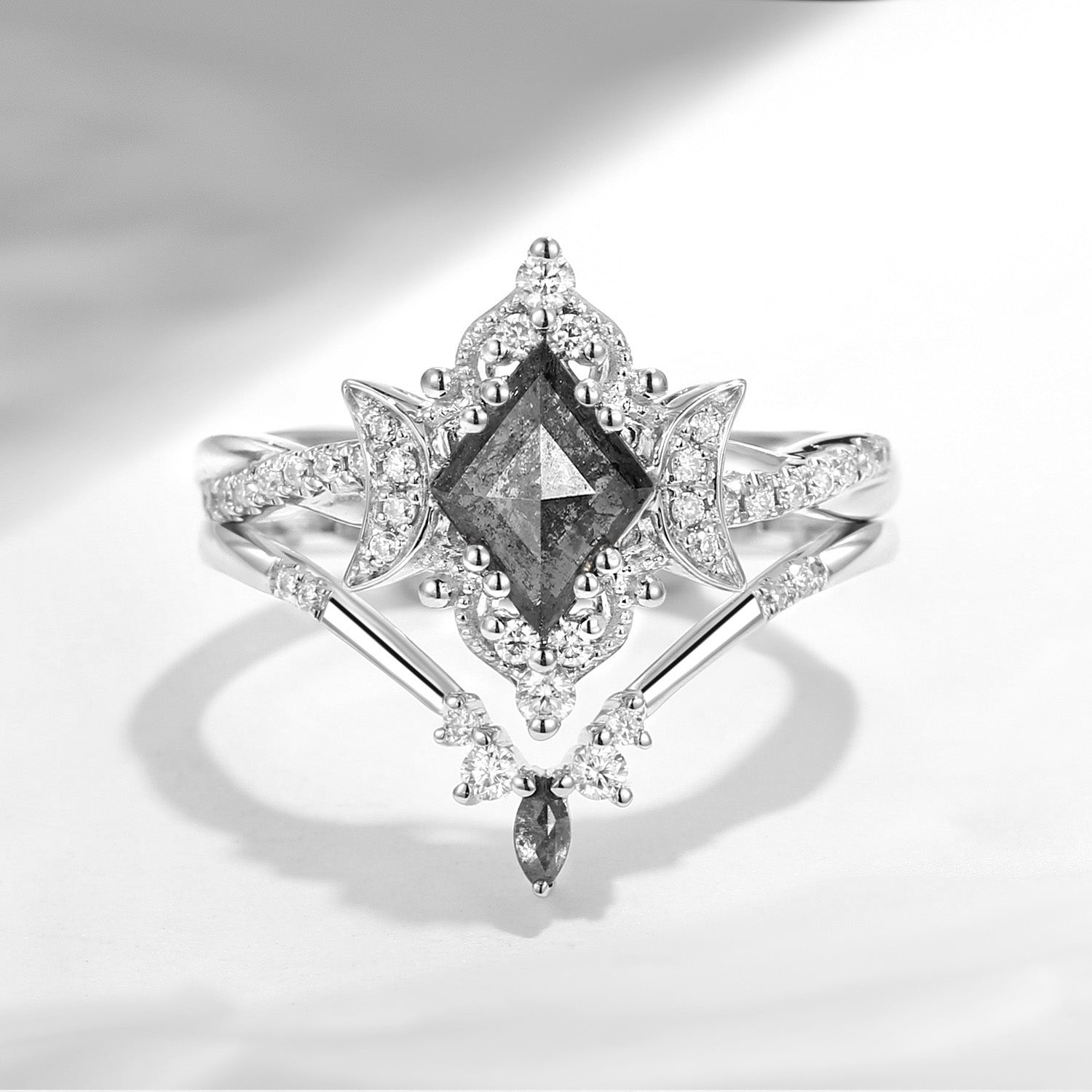 Crescent Moon | Kite Cut Salt And Pepper Twisted Diamond Ring Set 2pcs