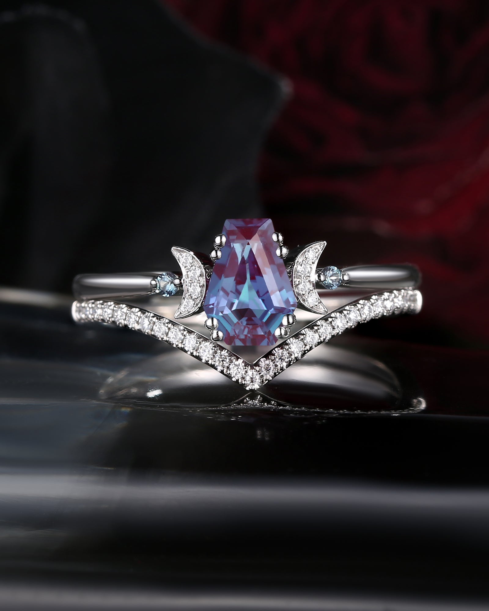 Crescent Moon | Coffin Lab Alexandrite Classic Engagement Ring Set 2pcs