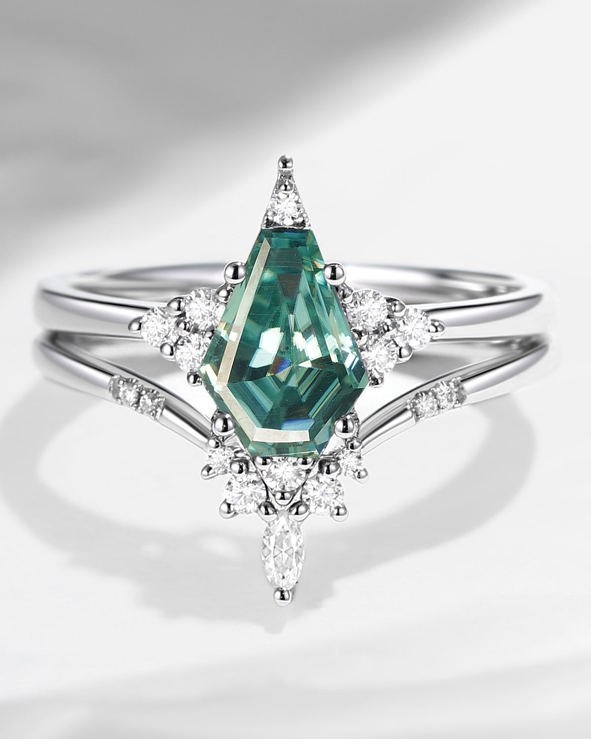 18K Unique Coffin Green Moissanite Engagement Ring Star Ring Set 2pcs - Coffin Kite