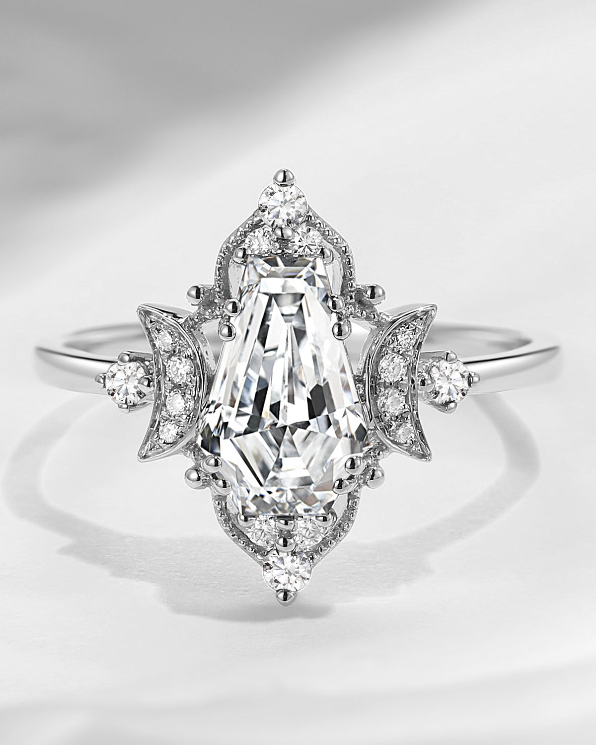 Crescent Moon | 1.0-2.0ct Coffin Cut Lab Diamond 'Evermore' Engagement Ring