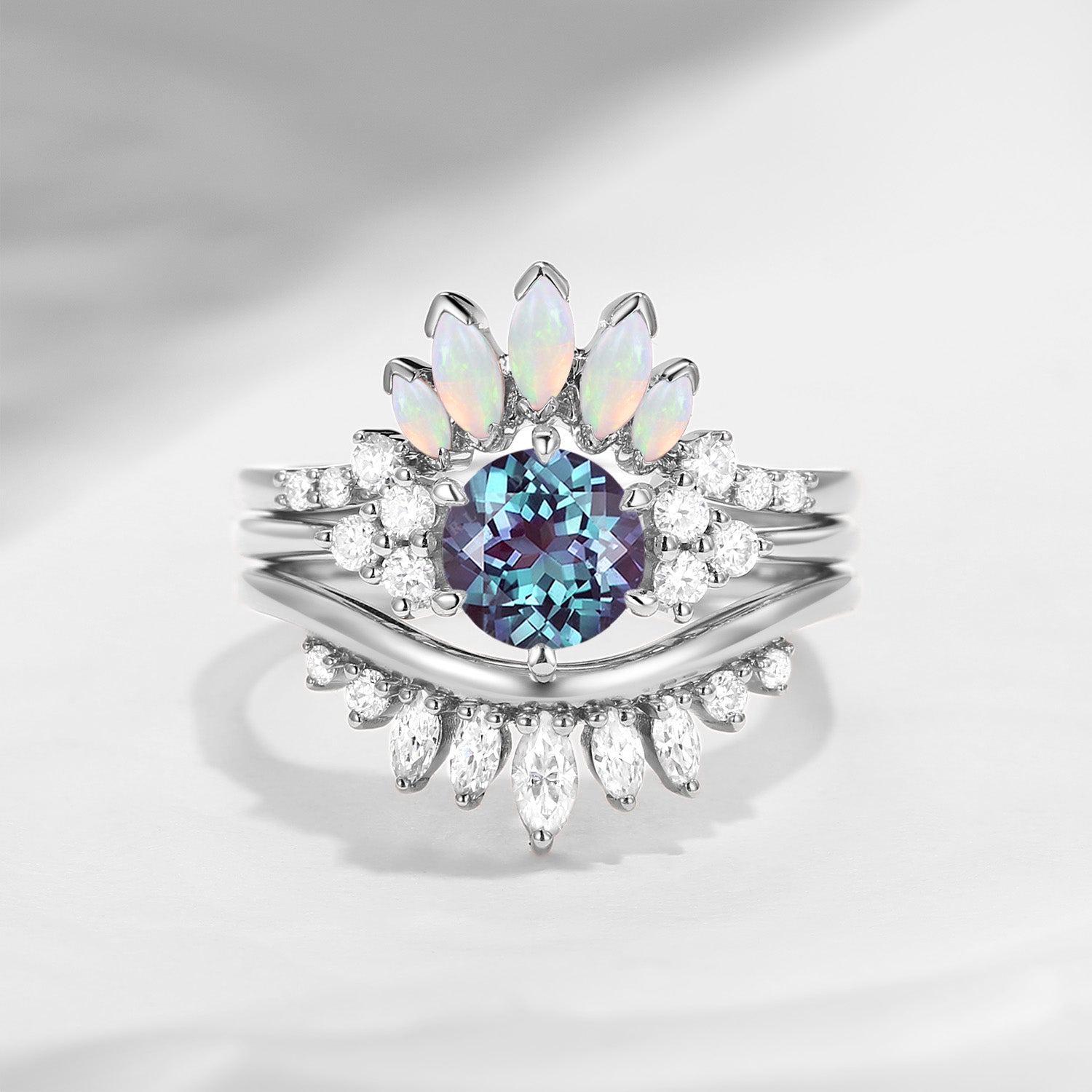 Bette‘s Eyes | Lab Alexandrite Engagement Ring Set 3pcs