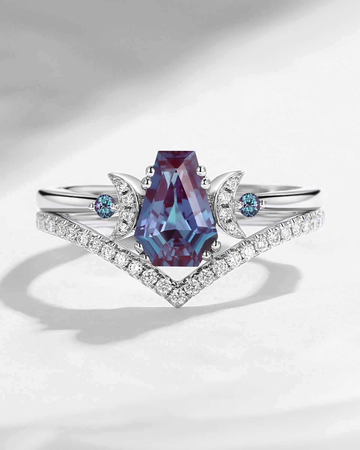 Crescent Moon | Coffin Lab Alexandrite Classic Engagement Ring Set 2pcs
