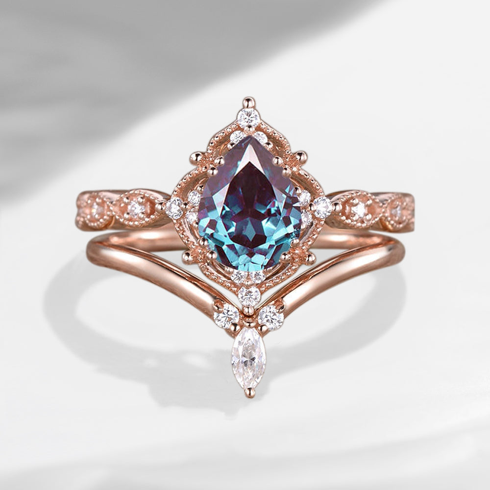 Vingtage Style Lab Alexandrite Engagement Ring Set In Pear 2PCS