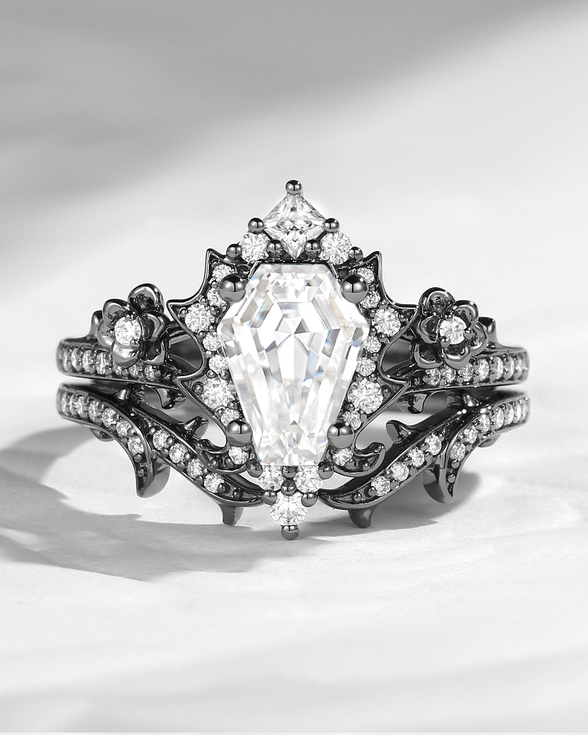 Gothic Style Coffin Moissanite Garden Of Thorns Black Gold Ring Set 2pcs