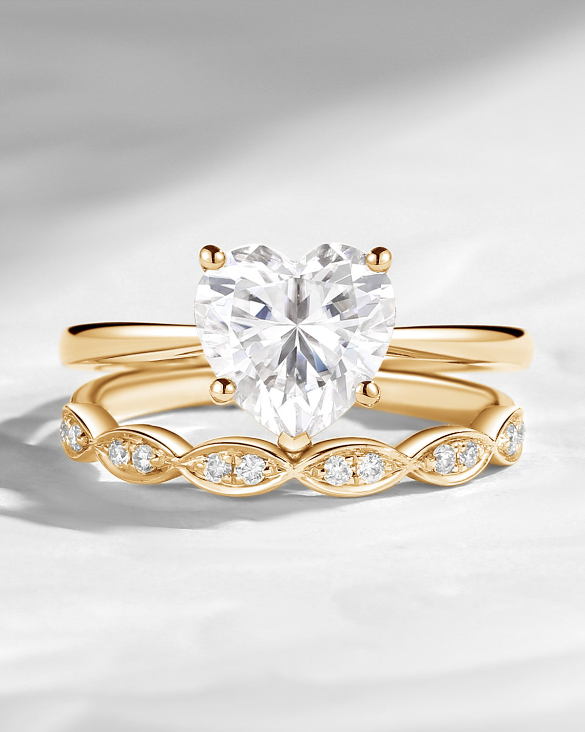 Unique Heart Shaped Solitare Moissanite Engagement Ring 2pcs Set