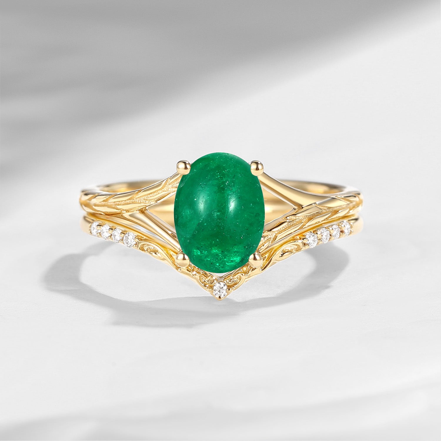 Nature Inspired Oval Cut Natural Emerald Textured Engagement Ring Set 2pcs