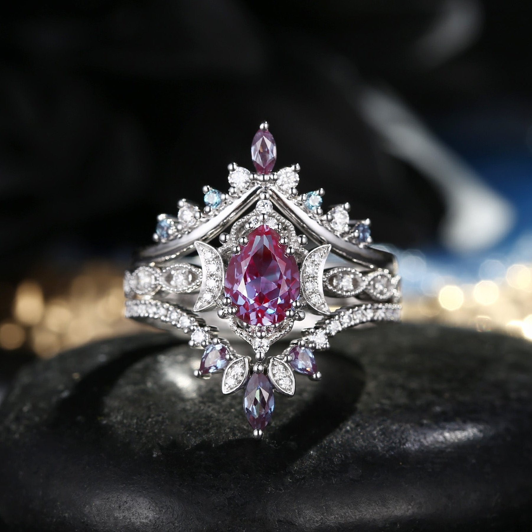 Crescent Moon | Antique Pear Cut Alexandrite Engagement Ring Set 3pcs 18K