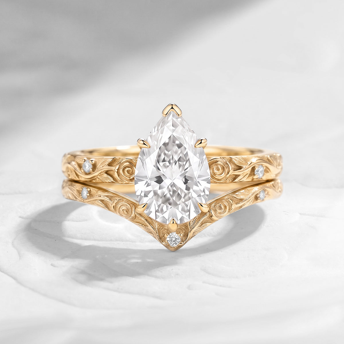 'Rose Éternelle' - Nature Inspired Pear Cut Moissanite Romantic Rose Flower Engagement Ring Set with Engraved Band