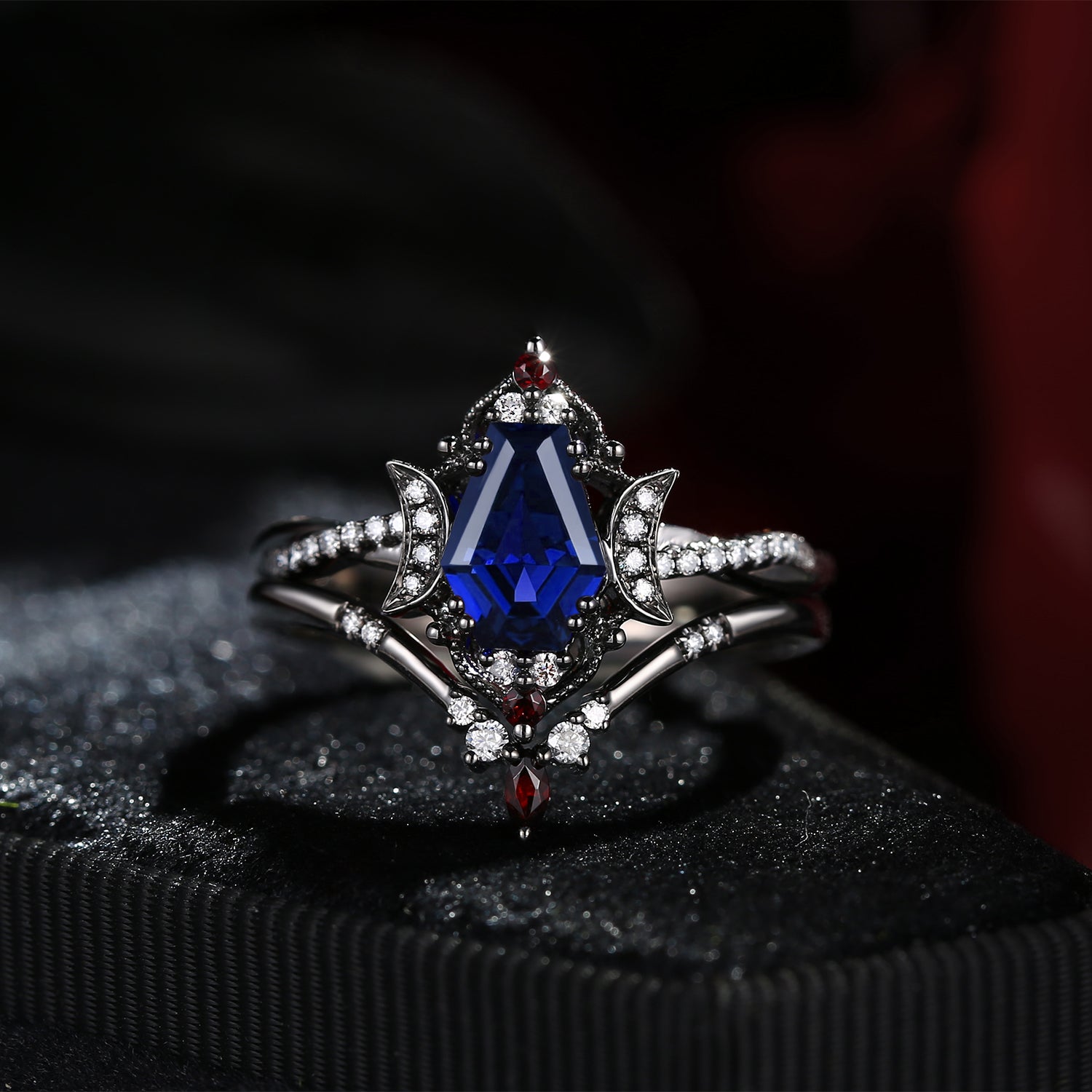 Crescent Moon | Infinity Coffin Lab Sapphire & Garnet Twisted Black Gold Engagement Ring Set 2pcs - Alexandria