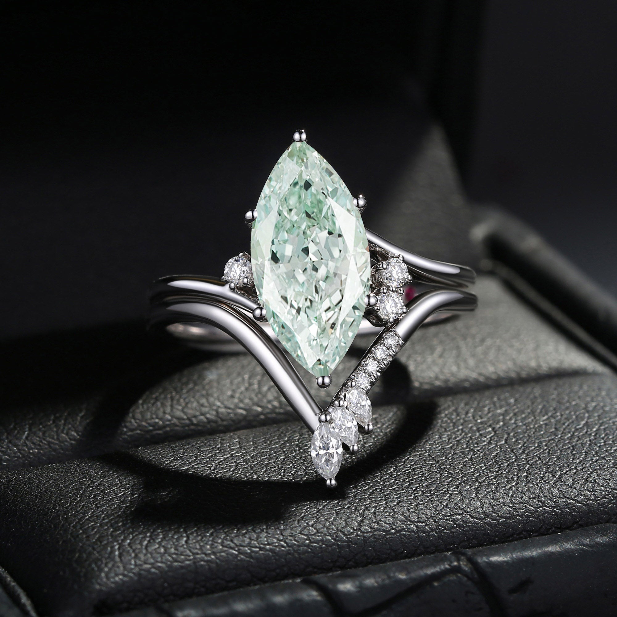 Classic Style Marquise Cut IGI Certificated Lab Grown Green Diamond Twist Engagement Ring Bridal Set