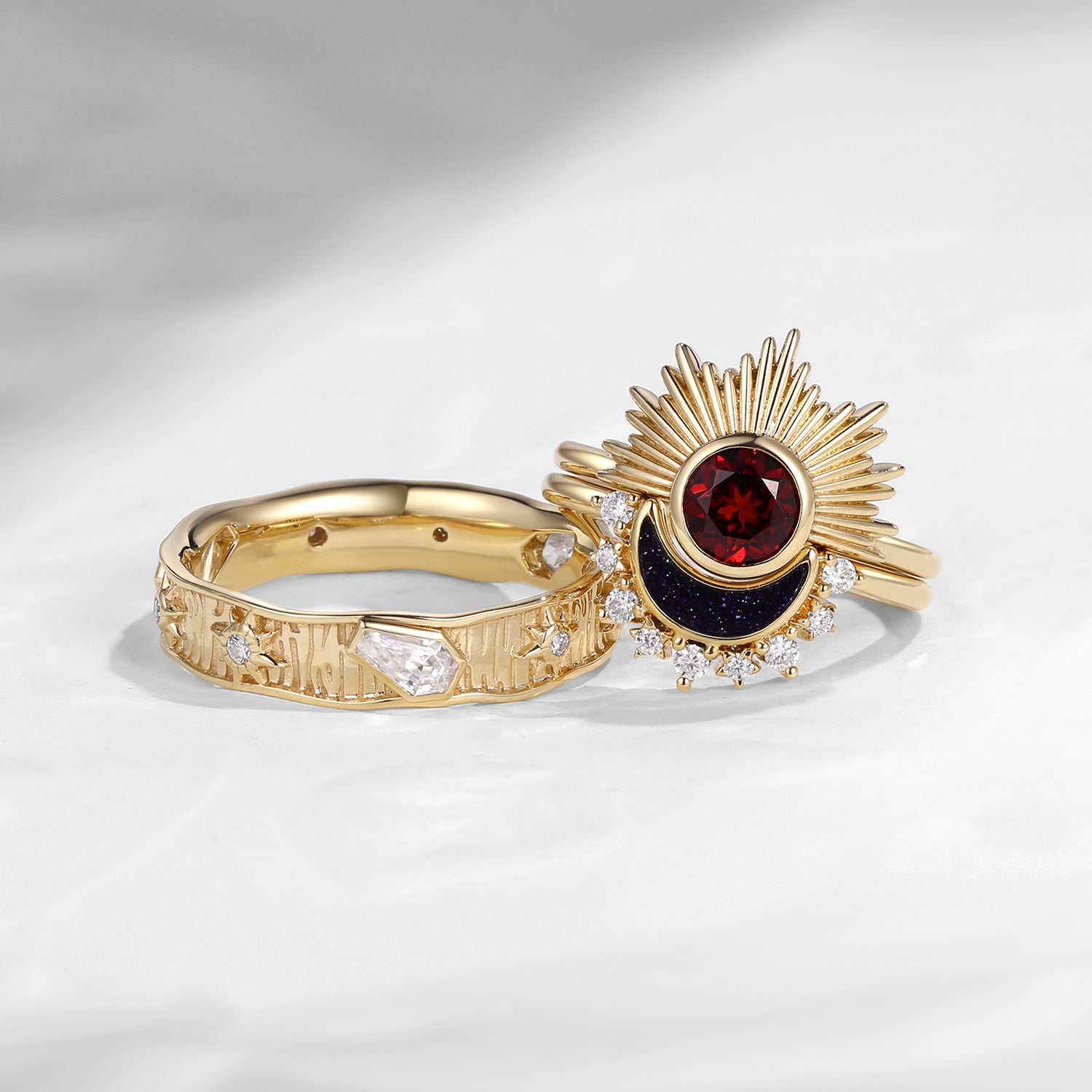 vintage ring 太陽の象徴 , the sun buddhatrends-carved-sun-moon-