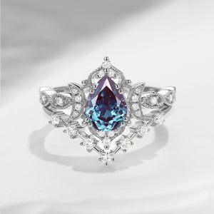 Crescent Moon | Pear Cut Lab Alexandrite Galaxy Engagement Ring Set 2PCS 18K